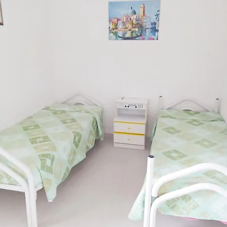 Apt Trilocale - 3 Km Dalla Spiaggia - In Tranquillissimo Uliveto * Vieste